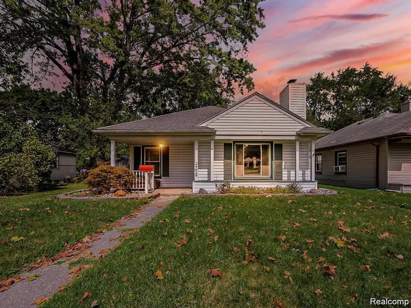 $156,900 | 24628 Carlysle Street, Dearborn, MI 48124