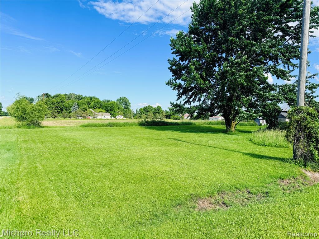 11438 Hill Road Memphis, MI 48041 - Photo 12 of 15