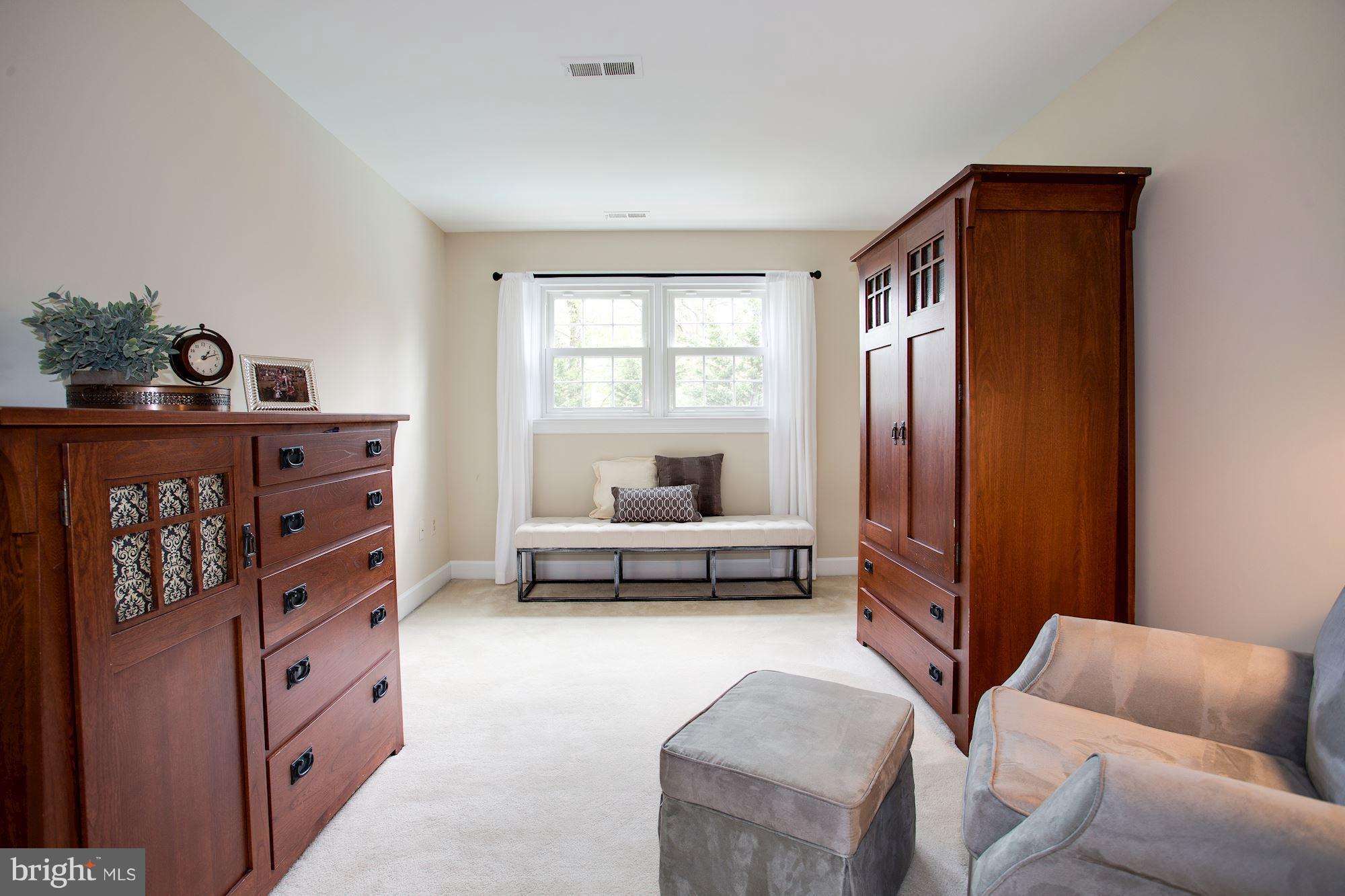2861 Chain Bridge Road Vienna, VA 22181 - Photo 17 of 30 Master Sitting Room