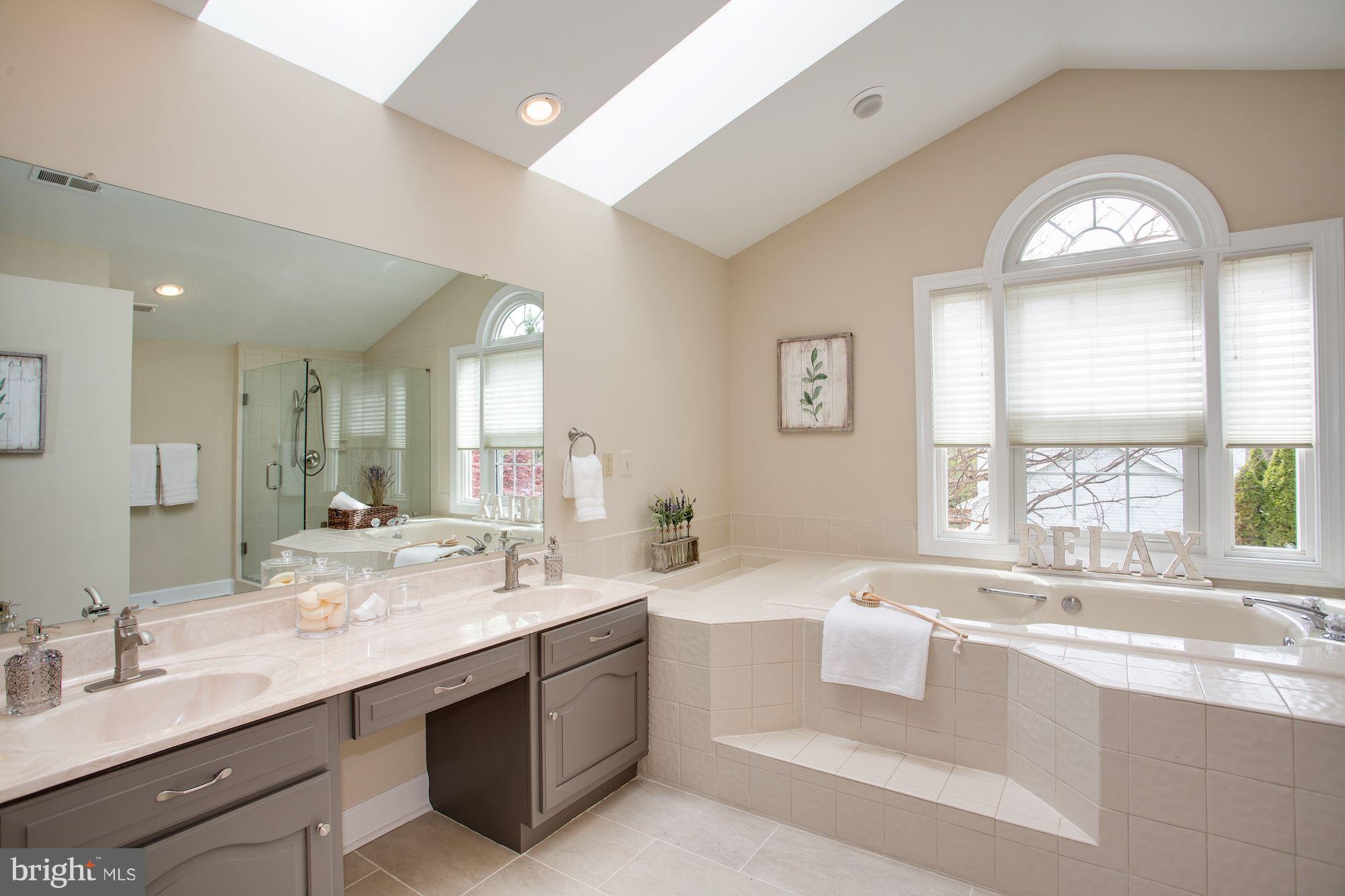 2861 Chain Bridge Road Vienna, VA 22181 - Photo 18 of 30 Bath (Master): Refresh & Restore Yourself!