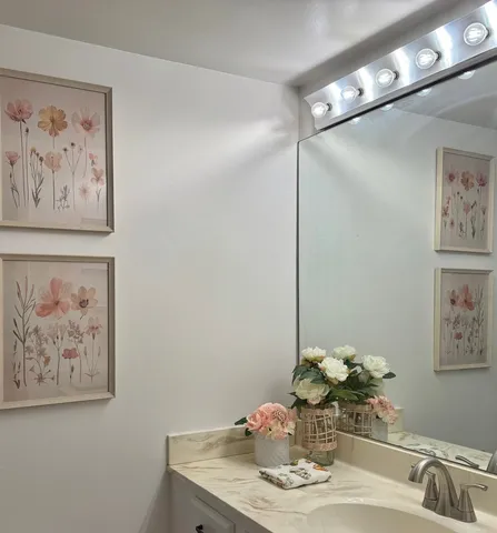 $249,000 | 825 Pearson Street, Unit 3D, Des Plaines, IL 60016