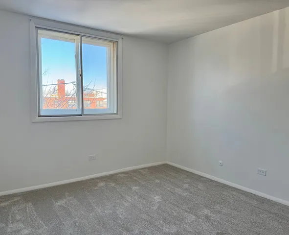 $249,000 | 825 Pearson Street, Unit 3D, Des Plaines, IL 60016