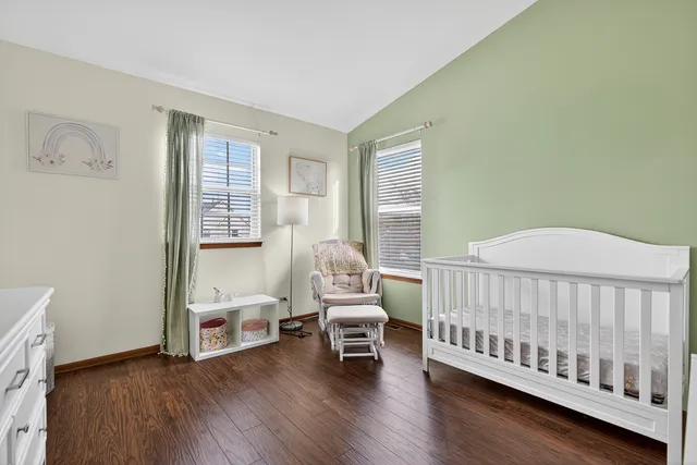 $325,000 | 208 Bingham Circle, Mundelein, IL 60060