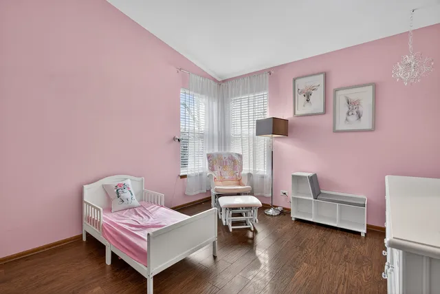 $325,000 | 208 Bingham Circle, Mundelein, IL 60060