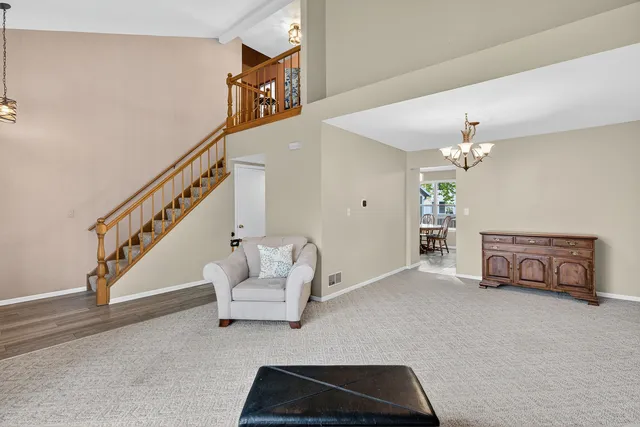 $325,000 | 208 Bingham Circle, Mundelein, IL 60060