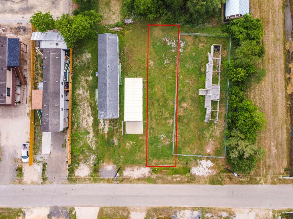 439 16th Street San Leon, TX 77539 - Photo 2 of 11 front view of a house with a yard