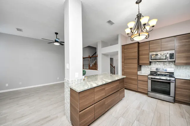 $2,590 | 20922 Whitevine Way, Katy, TX 77450