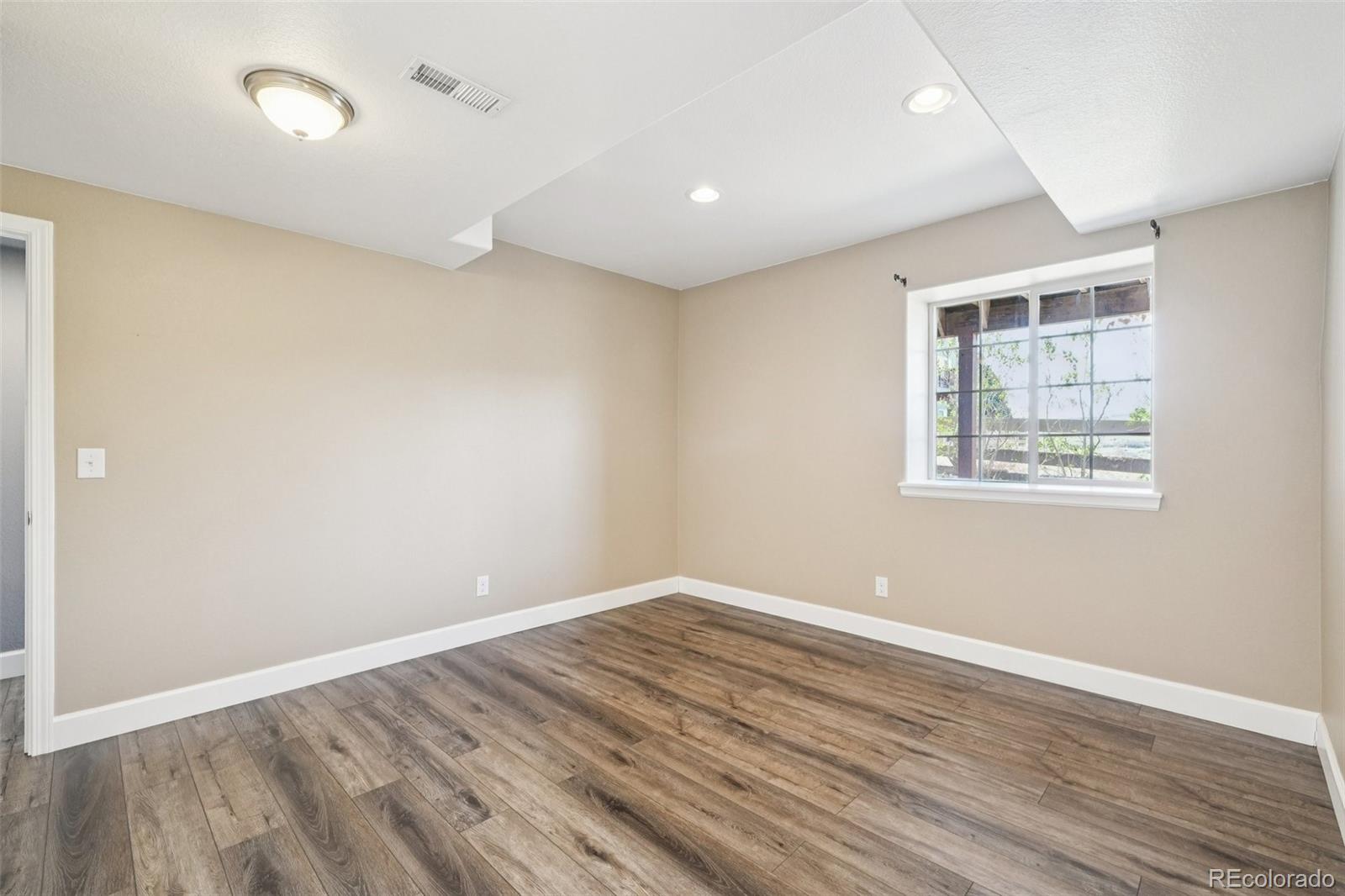 10916 Towerbridge Road Highlands Ranch, CO 80130 - Photo 32 of 46