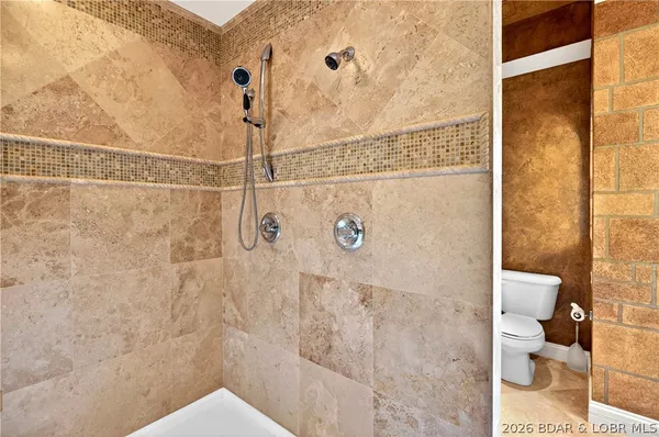 $4,500,000 | 236 Woodhaven Lane, Sunrise Beach, MO 65079