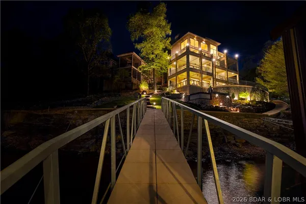 $4,500,000 | 236 Woodhaven Lane, Sunrise Beach, MO 65079