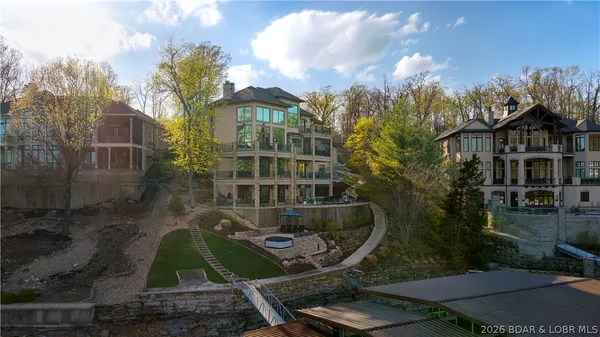 $4,500,000 | 236 Woodhaven Lane, Sunrise Beach, MO 65079