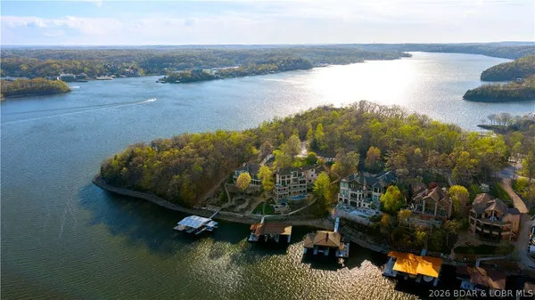 $4,500,000 | 236 Woodhaven Lane, Sunrise Beach, MO 65079