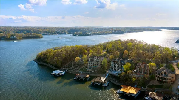$4,500,000 | 236 Woodhaven Lane, Sunrise Beach, MO 65079