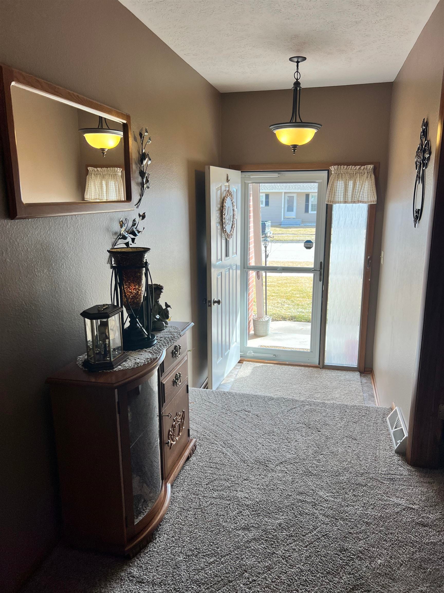 605 East Walnut Avenue Norfolk, NE 68701 - Photo 4 of 50 Gallery Image 4