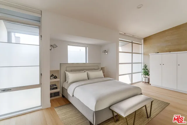 $2,600,000 | 1132 5th Avenue, Venice, CA 90291