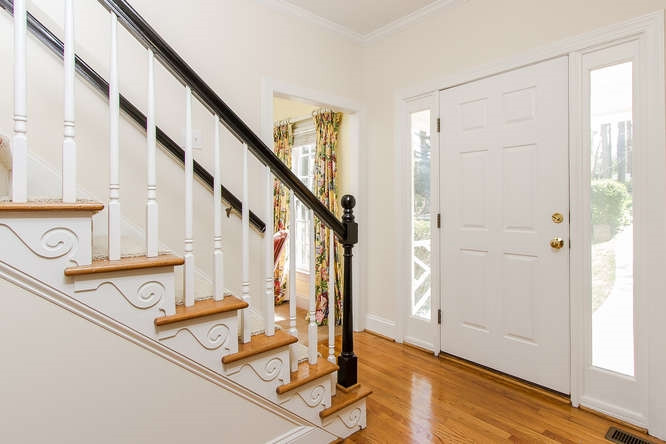 2675 Lakeview Drive Raleigh, NC 27608 - Photo 3 of 25 Foyer