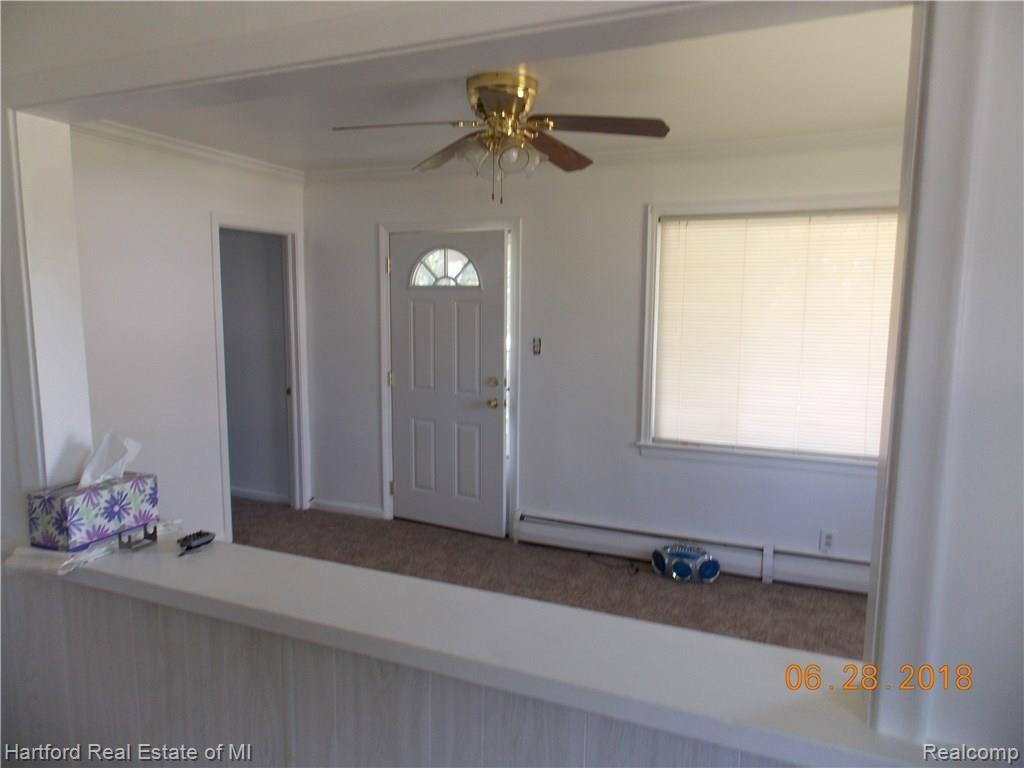 21830 Power Road Farmington, MI 48336 - Photo 3 of 17 Front Room from Kitchen