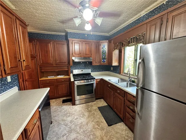 $2,000 | 352 East 2nd Street, Corning, NY 14830