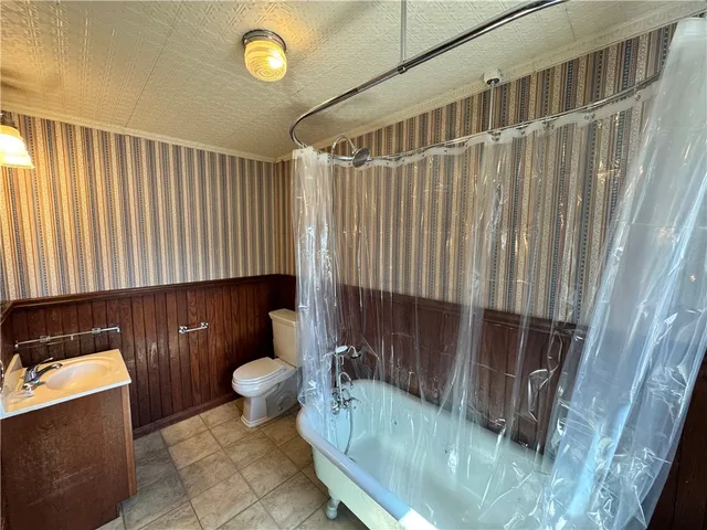 $2,000 | 352 East 2nd Street, Corning, NY 14830