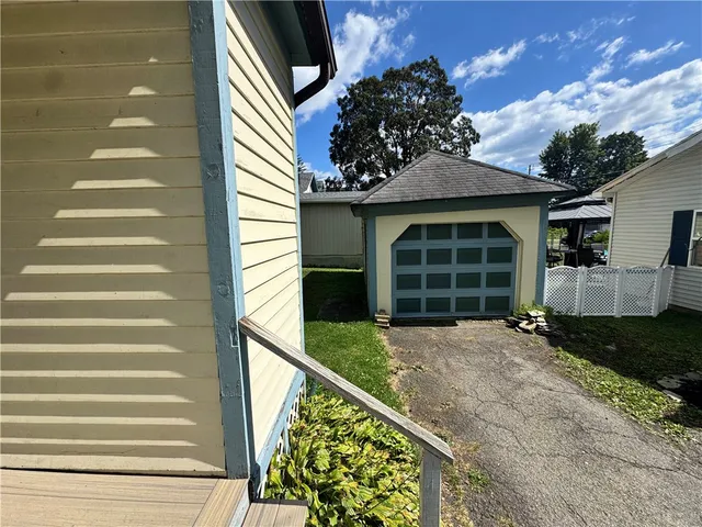 $2,000 | 352 East 2nd Street, Corning, NY 14830