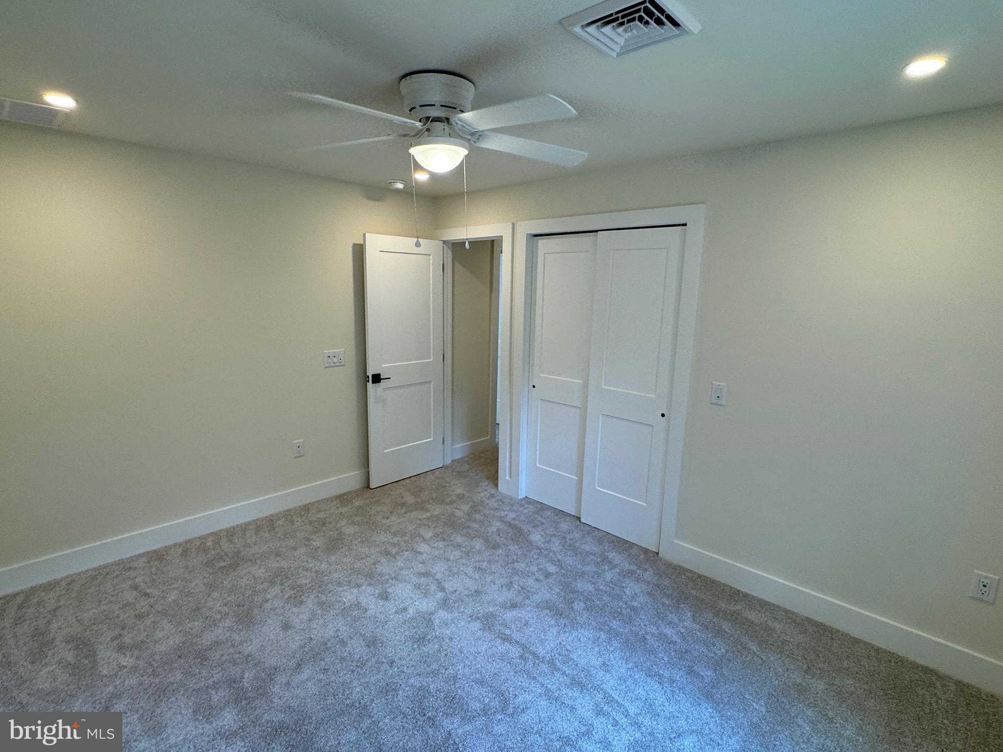14 Wynn Road Tabernacle, NJ 08088 - Photo 29 of 33 an empty room with a bathroom and a light fixture
