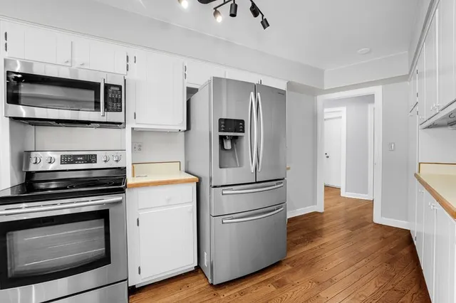 $765,000 | 1117 Summit Hills Lane, Naperville, IL 60563