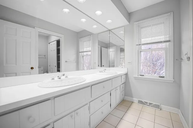 $765,000 | 1117 Summit Hills Lane, Naperville, IL 60563