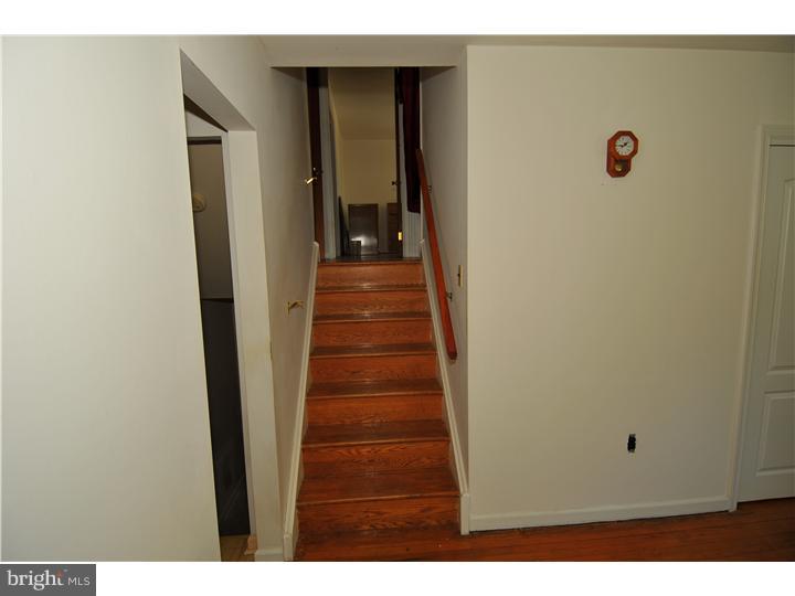 11 Valley View Road Chalfont, PA 18914 - Photo 14 of 25 Hallway