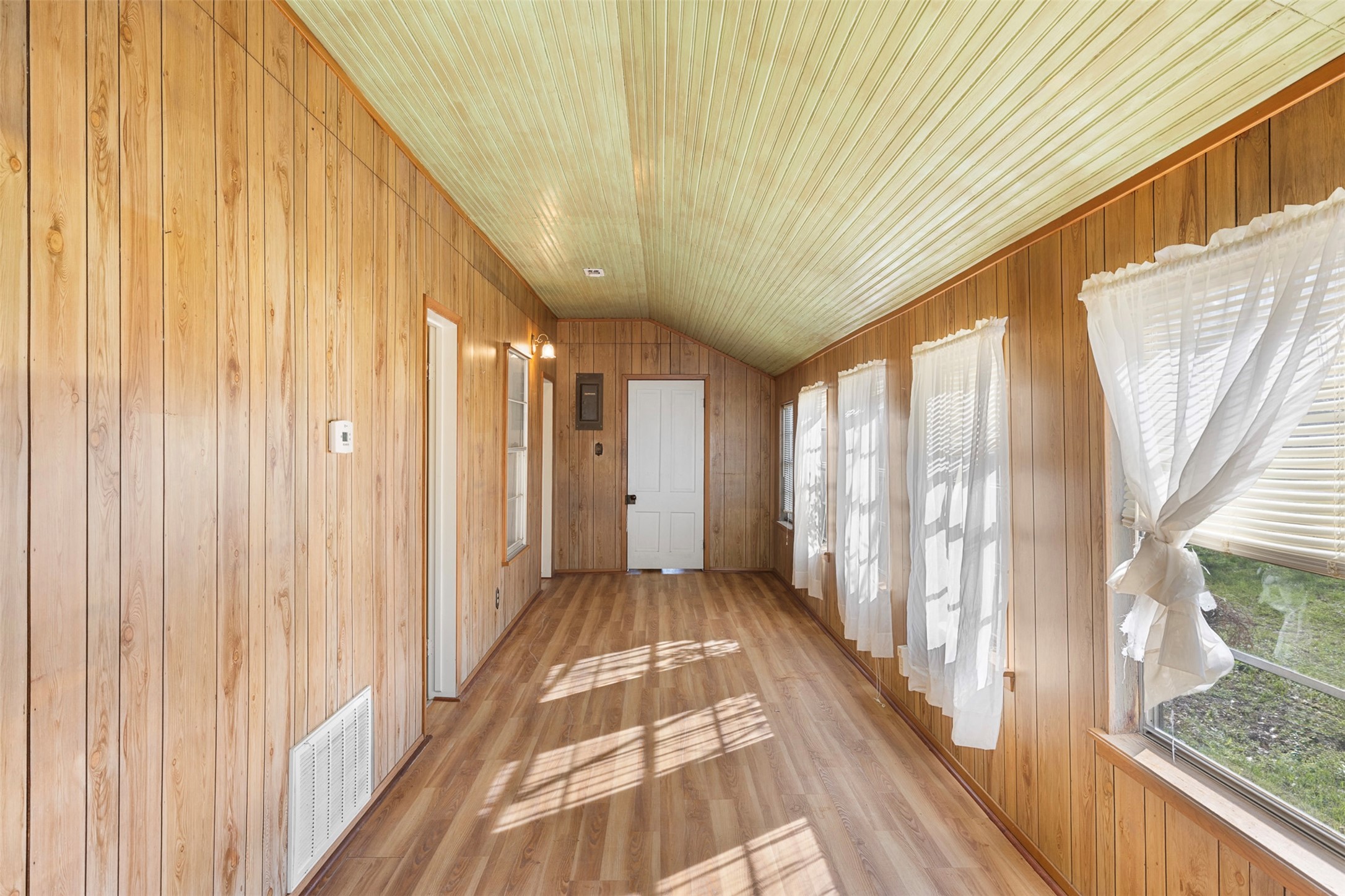 809 Main Street Lexington, TX 78947 - Photo 15 of 24