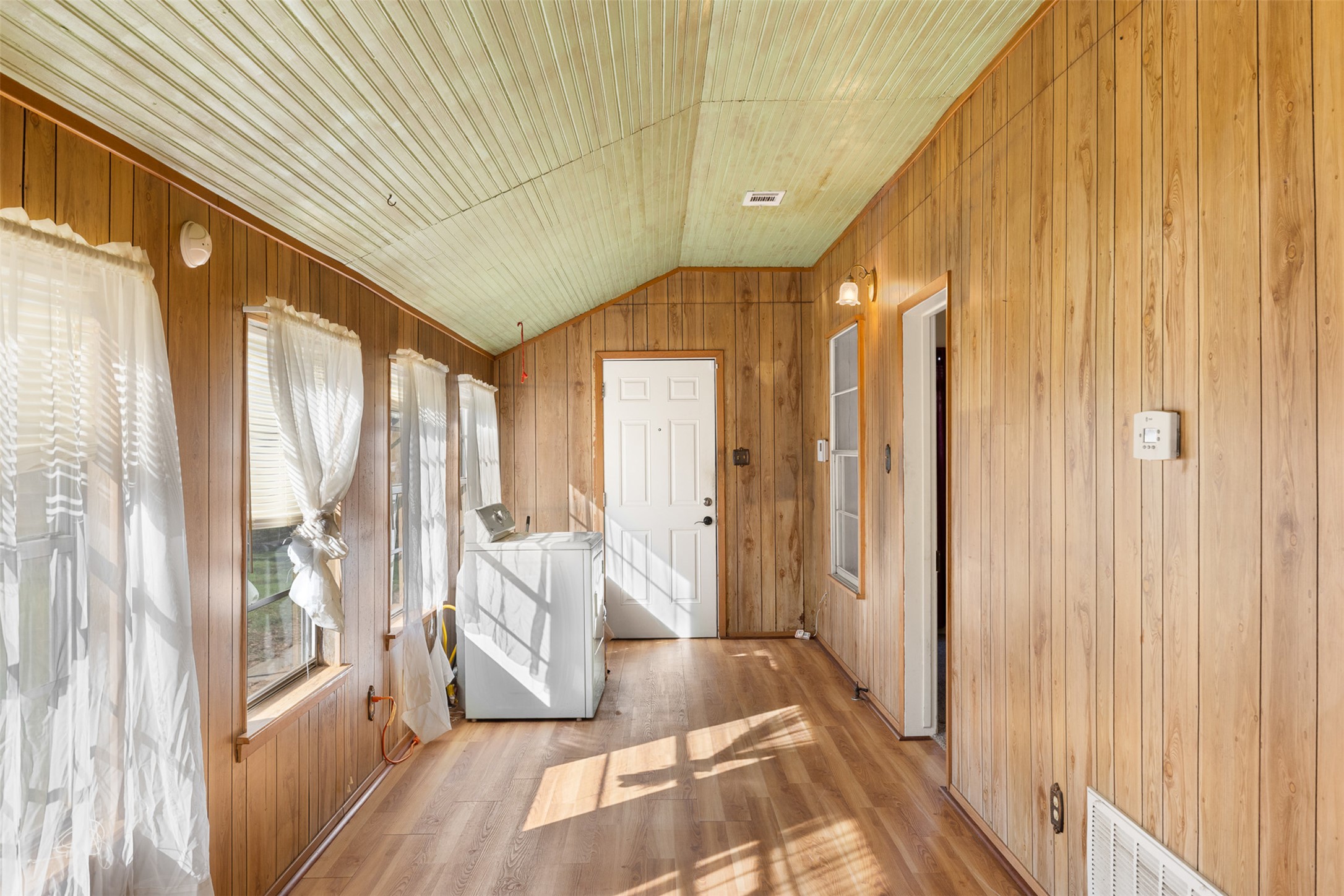 809 Main Street Lexington, TX 78947 - Photo 16 of 24