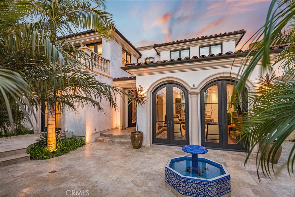 1716 Addison Road Palos Verdes Estates, CA 90274 - Photo 4 of 55 a front view of a house with garden