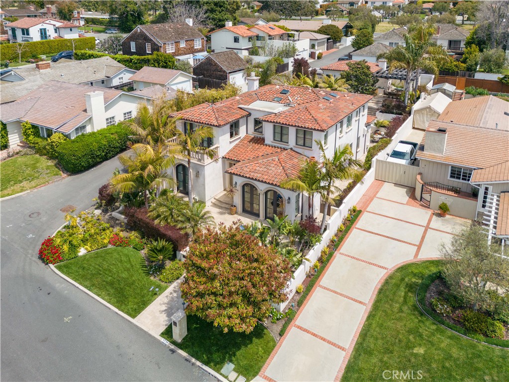 1716 Addison Road Palos Verdes Estates, CA 90274 - Photo 48 of 55 an aerial view of multiple houses with a yard