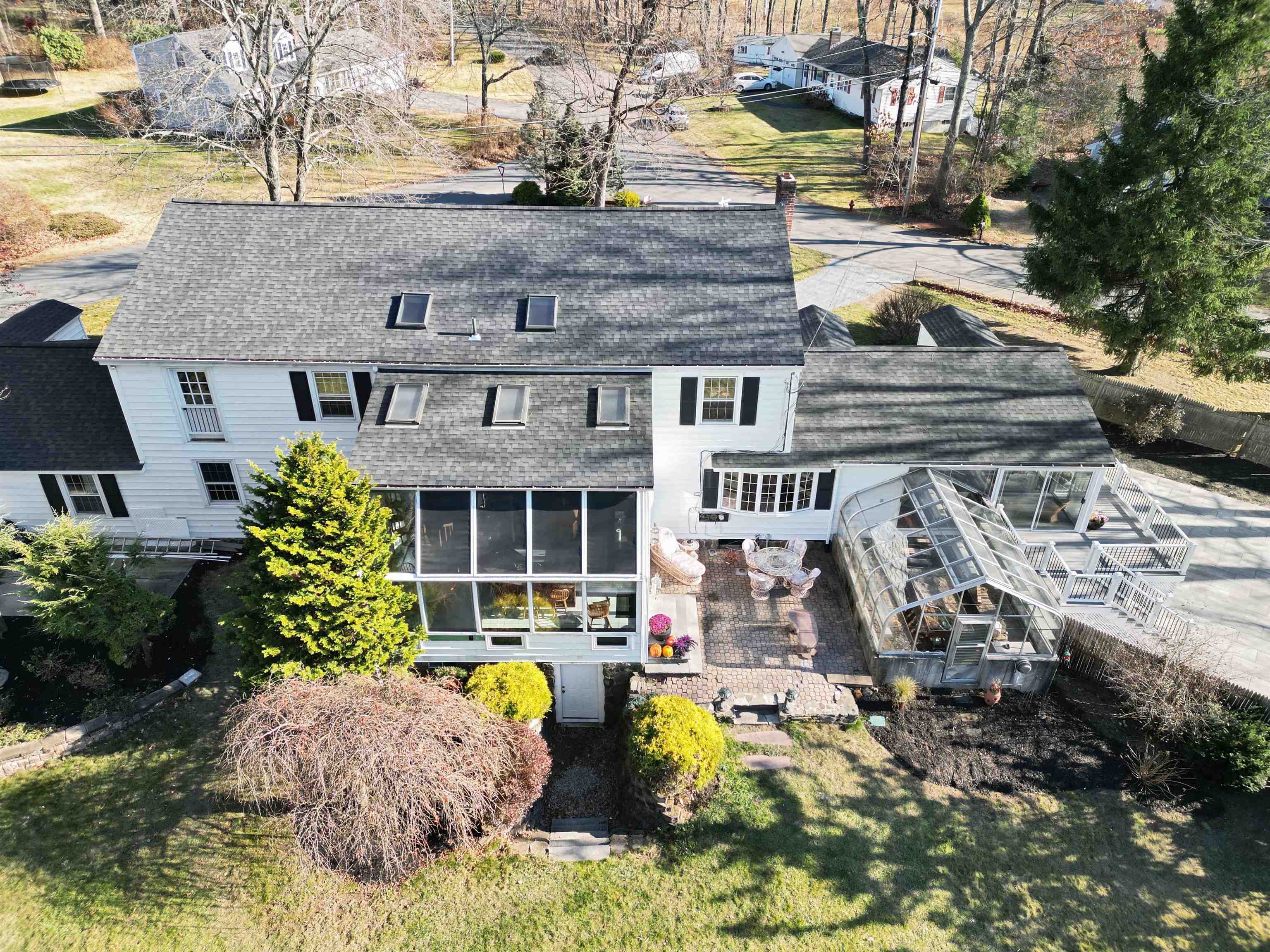 2 Driftwood Road Derry, NH 03038 - Photo 5 of 54