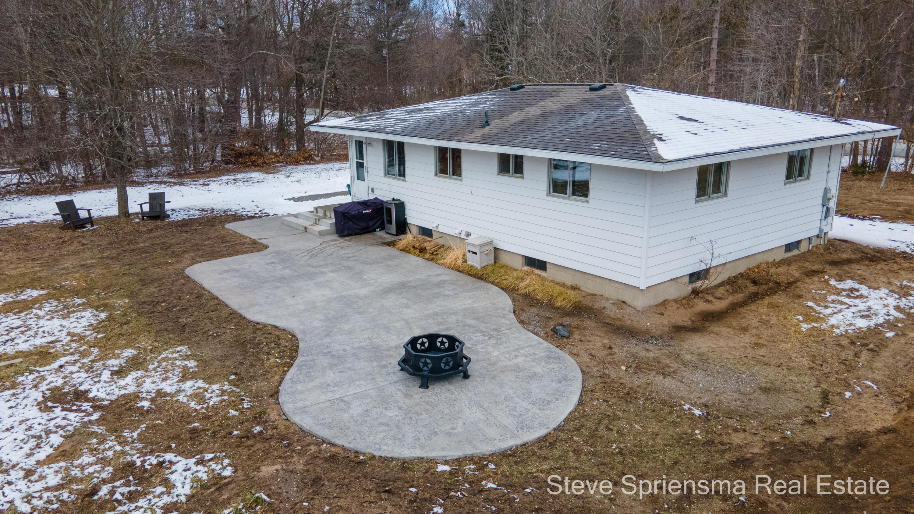 13022 State Road Nunica, MI 49448 - Photo 2 of 16 13022 State Rd Nunica- Back Patio