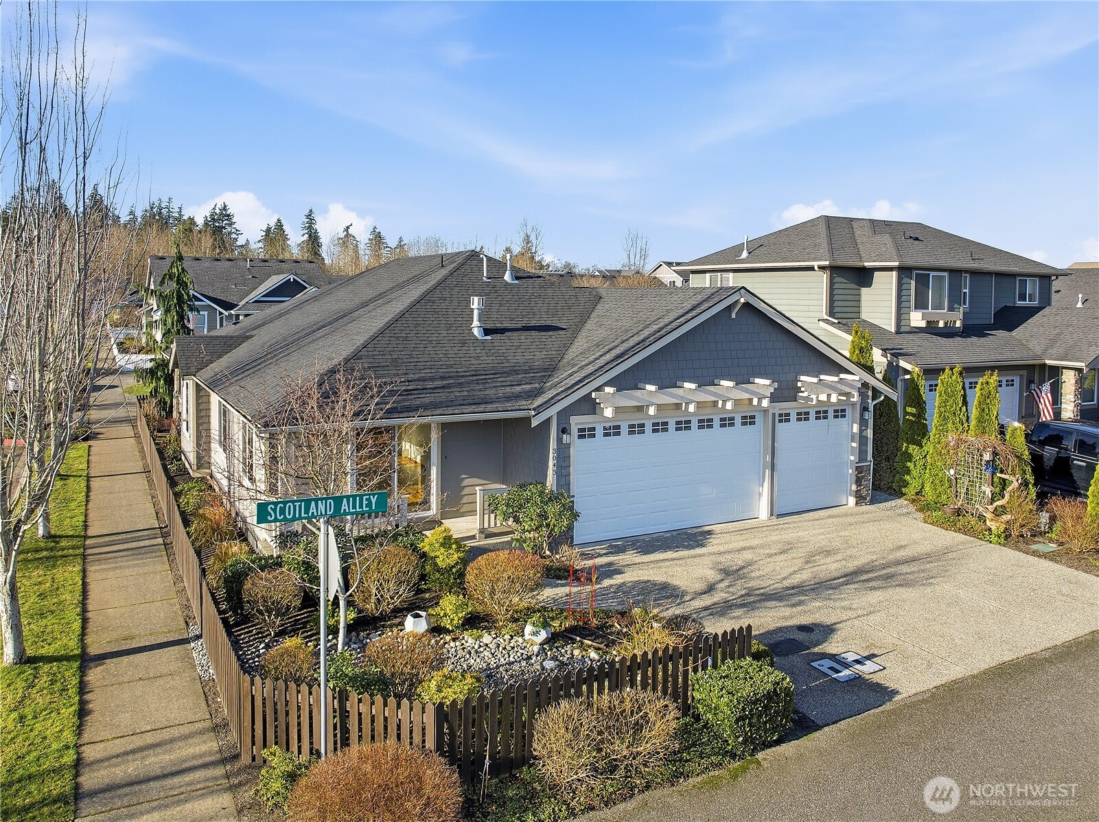 3043 Scotland Alley Mount Vernon, WA 98273 - Photo 2 of 32 a view of a house with sitting area