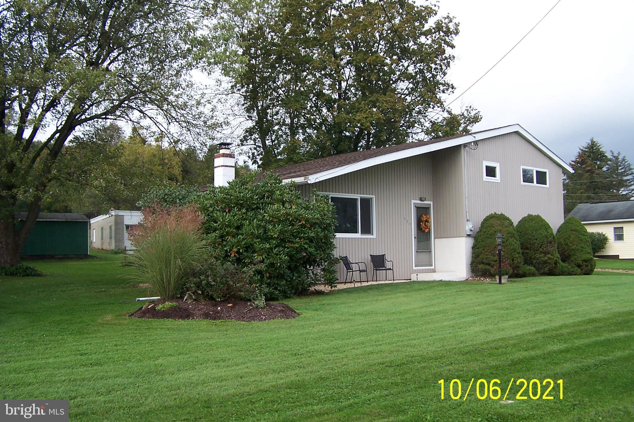 409 Golf Road Tamaqua, PA 18252 - Photo 2 of 27 Additional exterior view