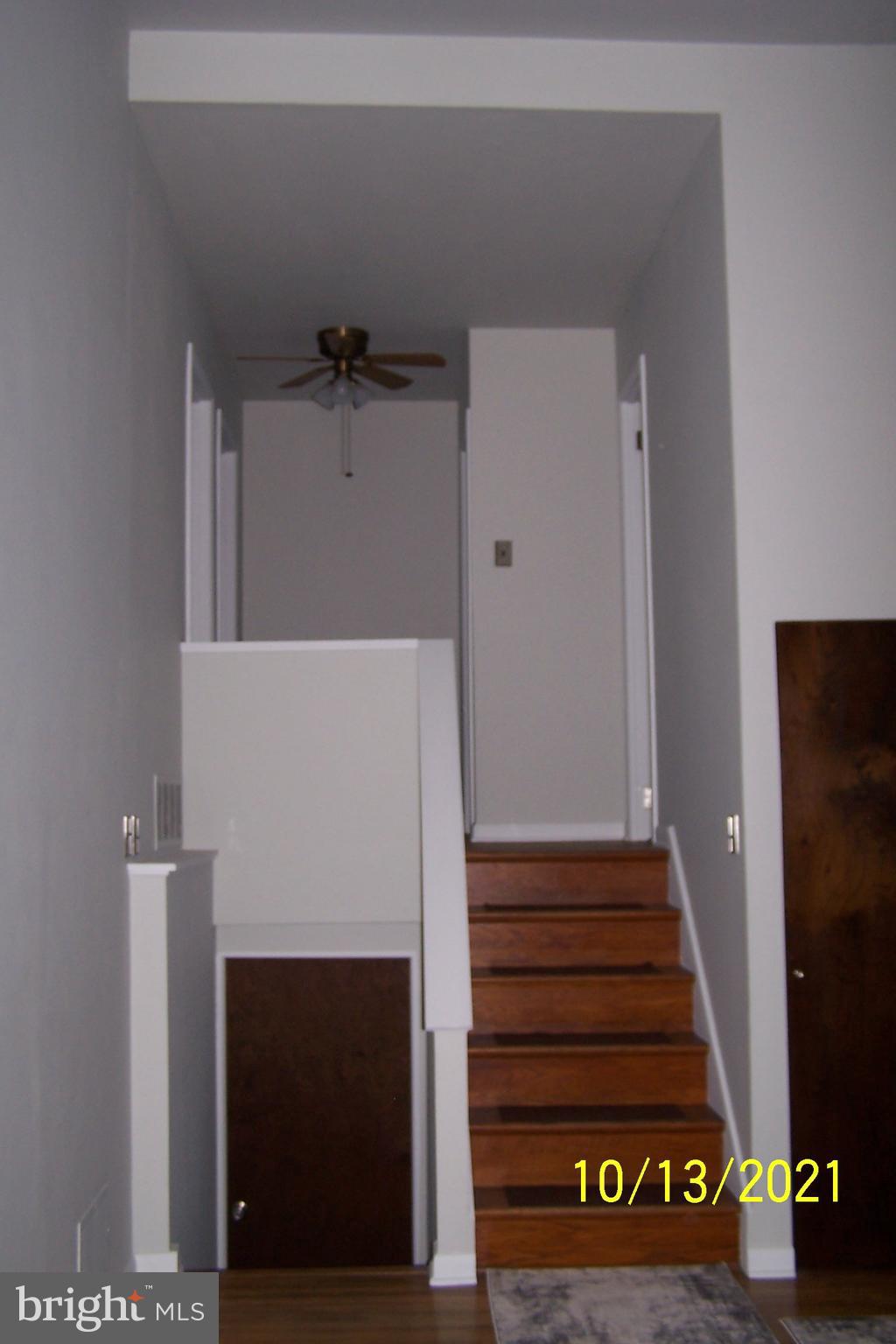 409 Golf Road Tamaqua, PA 18252 - Photo 14 of 27 Stairway