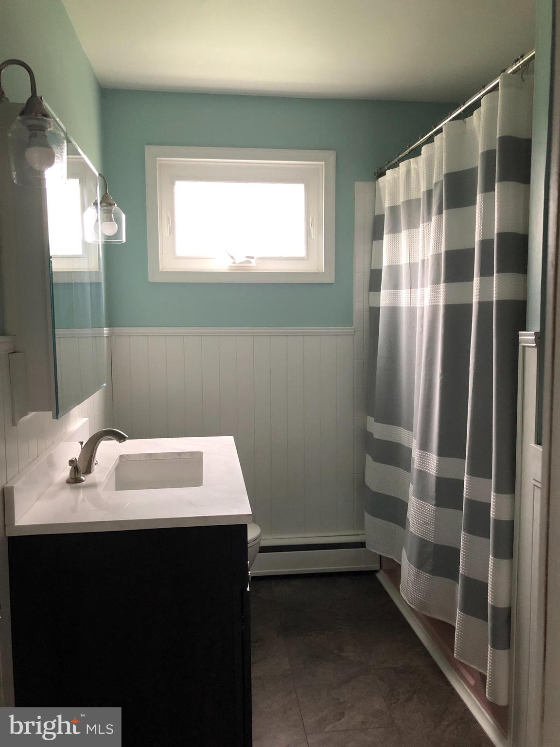 409 Golf Road Tamaqua, PA 18252 - Photo 15 of 27 Bathroom