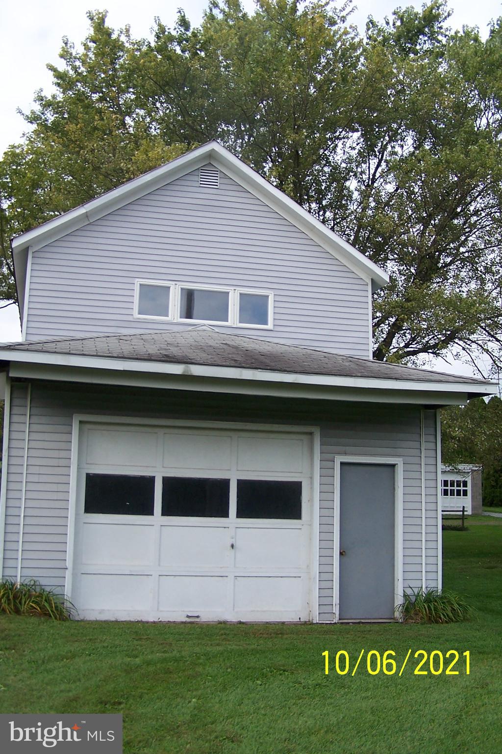 409 Golf Road Tamaqua, PA 18252 - Photo 23 of 27 Outbuilding (Pre-1900)