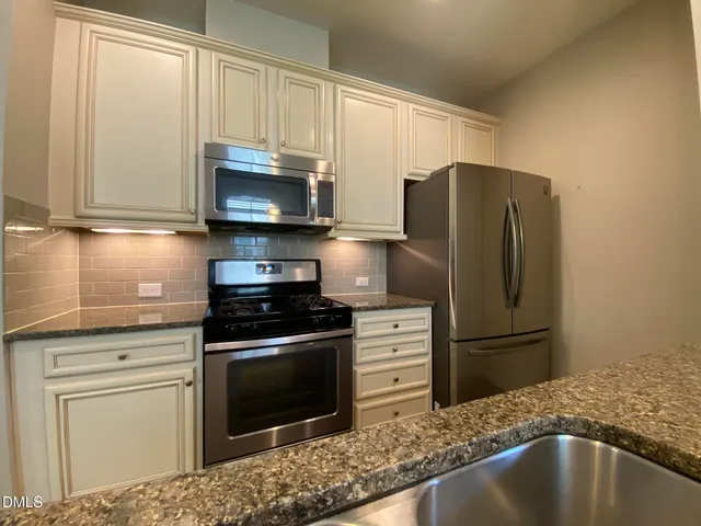 $1,995 | 738 Wickham Ridge Road, Apex, NC 27539