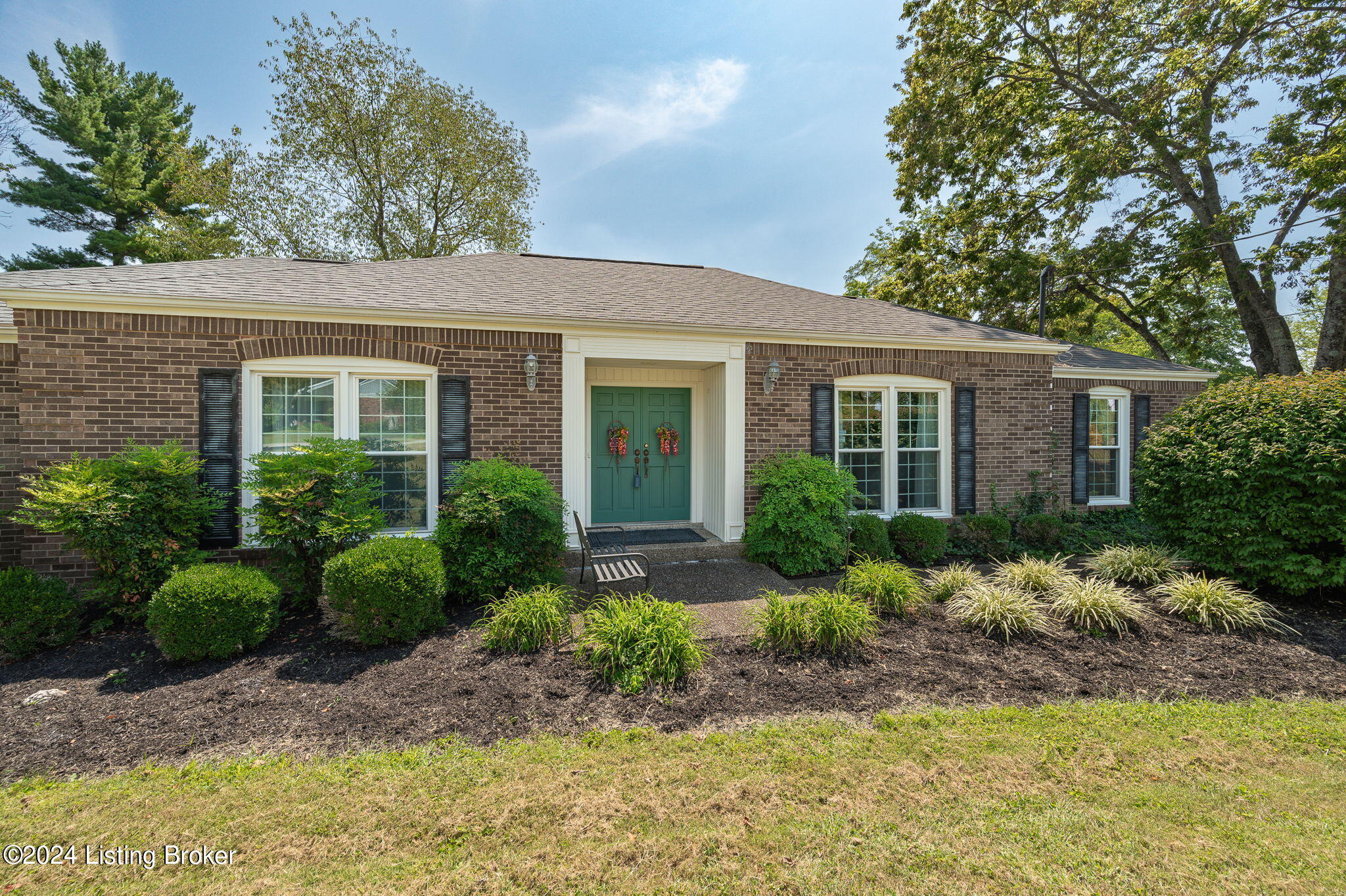 13104 Springhill Way Prospect, KY 40059 - Photo 2 of 45 4-web-or-mls-13104-springhill-way
