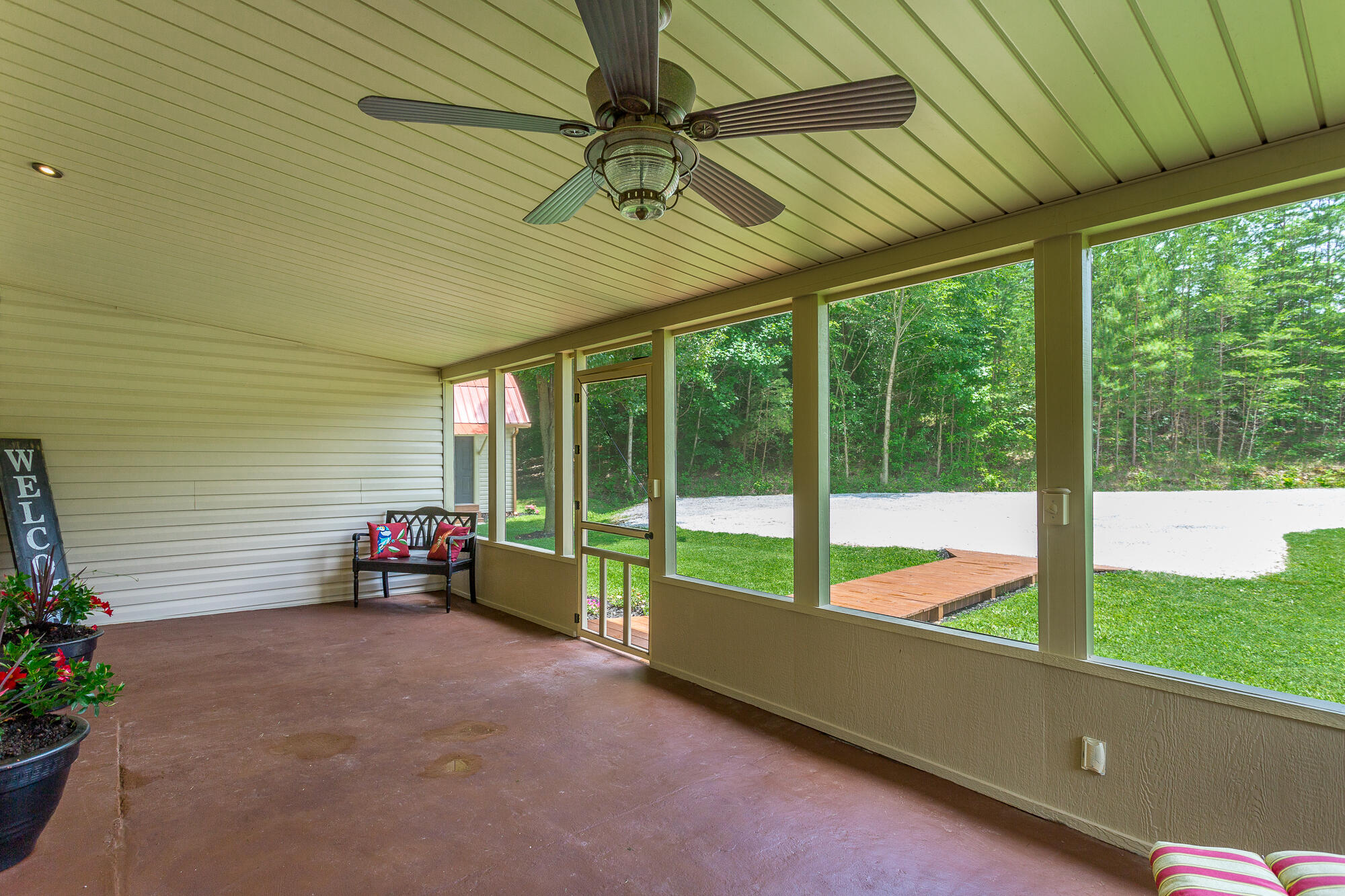 433 North Bowman Road Soddy Daisy, TN 37379 - Photo 16 of 53 433 N Bowman Road-14