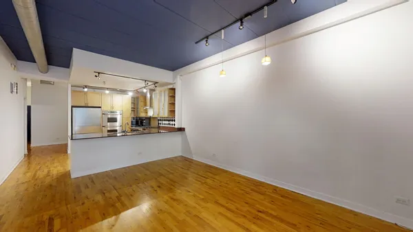 $3,600 | 841 West Monroe Street, Unit 2B, Chicago, IL 60607