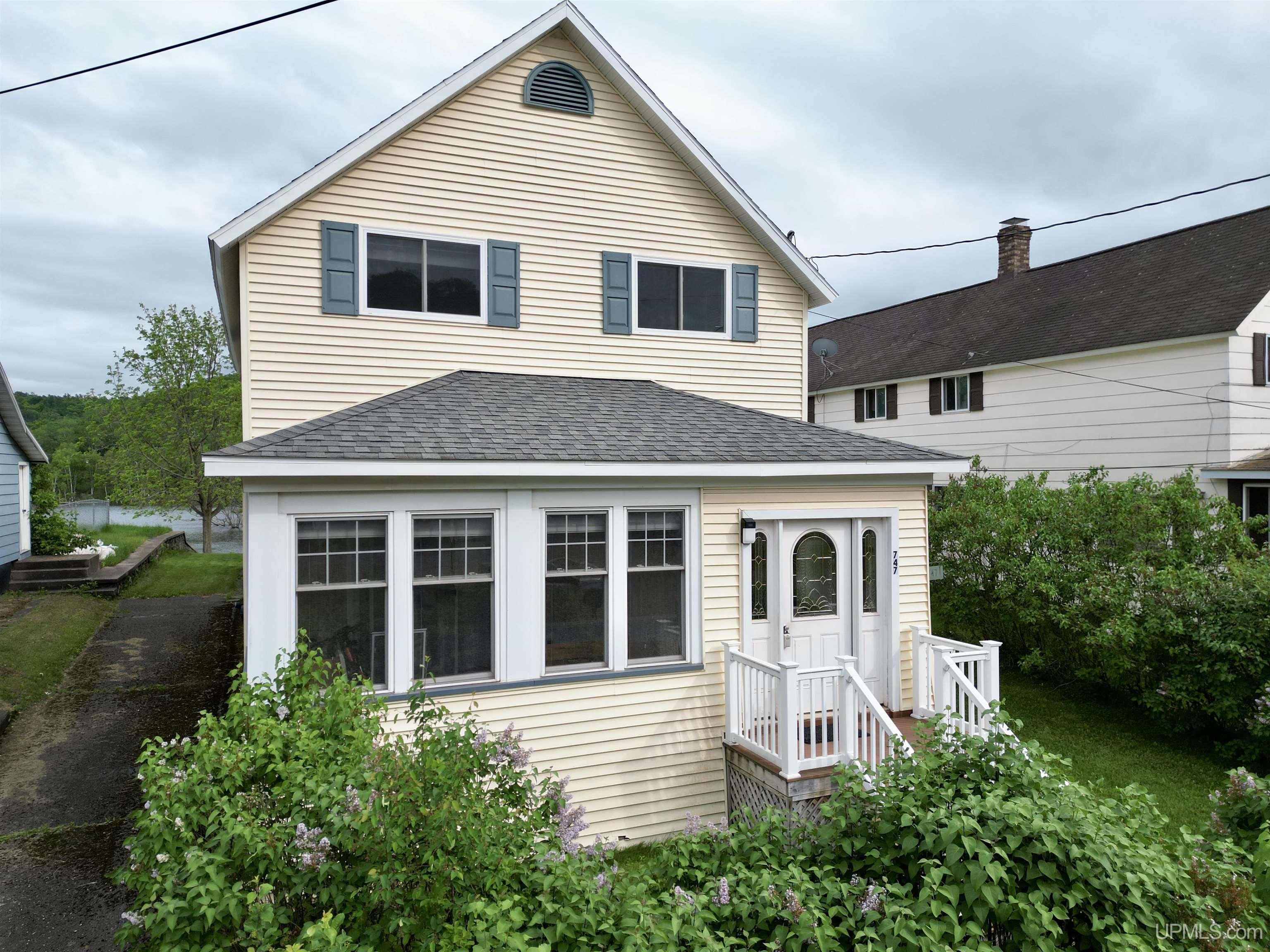 747 South Pine Street Ishpeming, MI 49849 - Photo 1 of 60