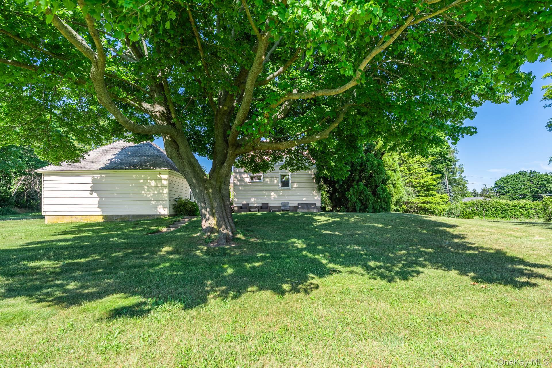 2380 South Harbor Road Southold, NY 11971 - Photo 17 of 18 2380 South Harbor Road