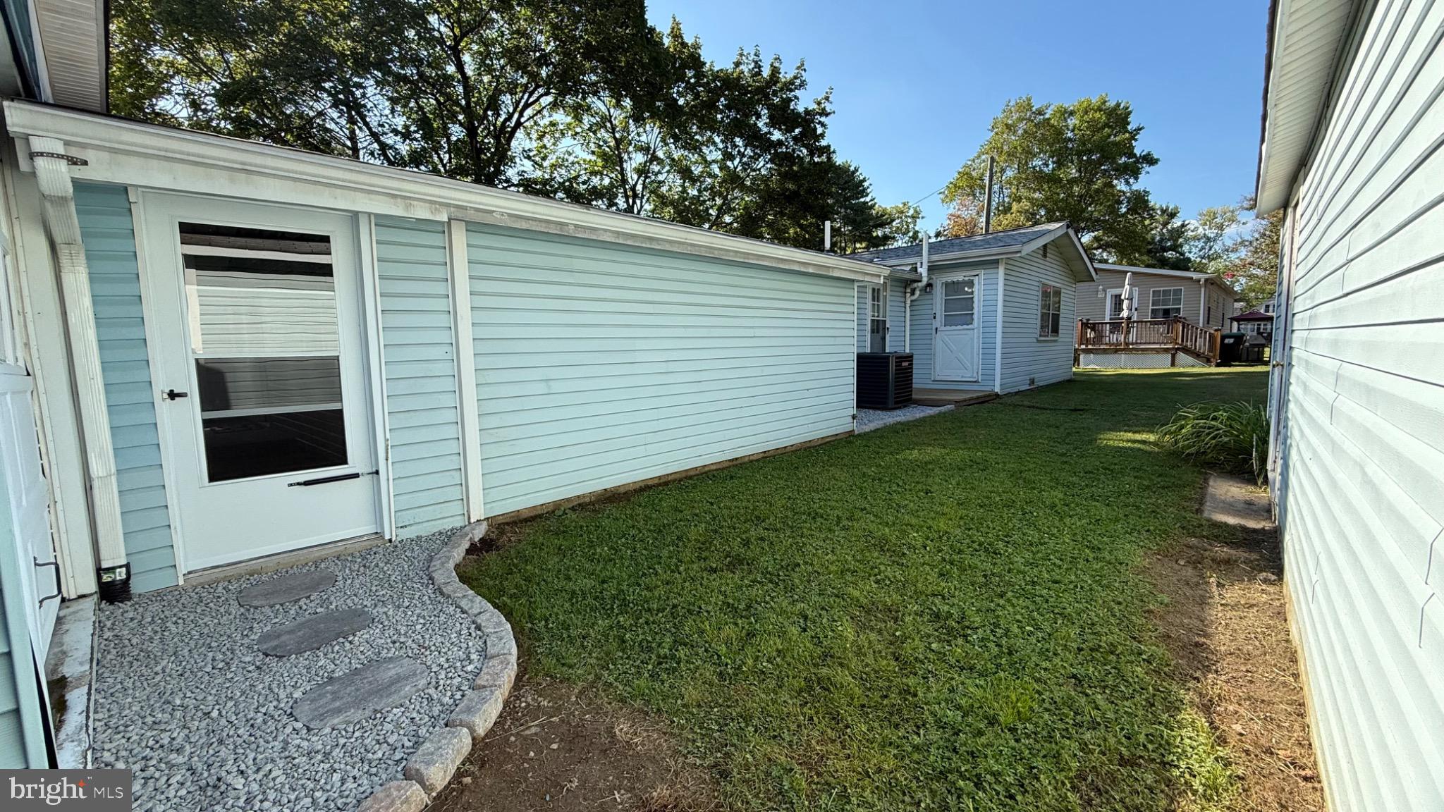 30 Meadow Road New Castle, DE 19720 - Photo 38 of 41 Breezeway/backdoor