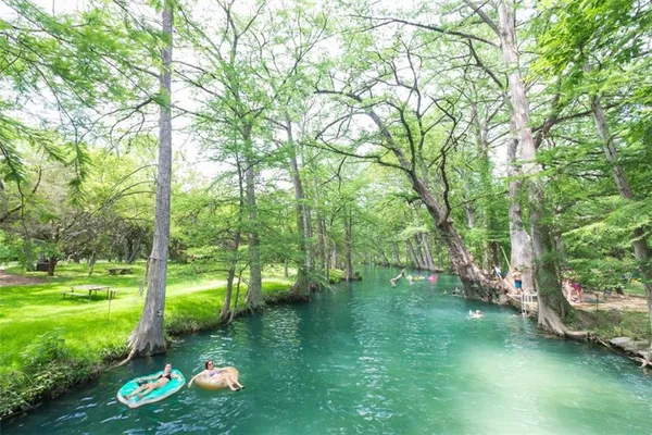 $2,250 | 86 Champions Circle, Wimberley, TX 78676