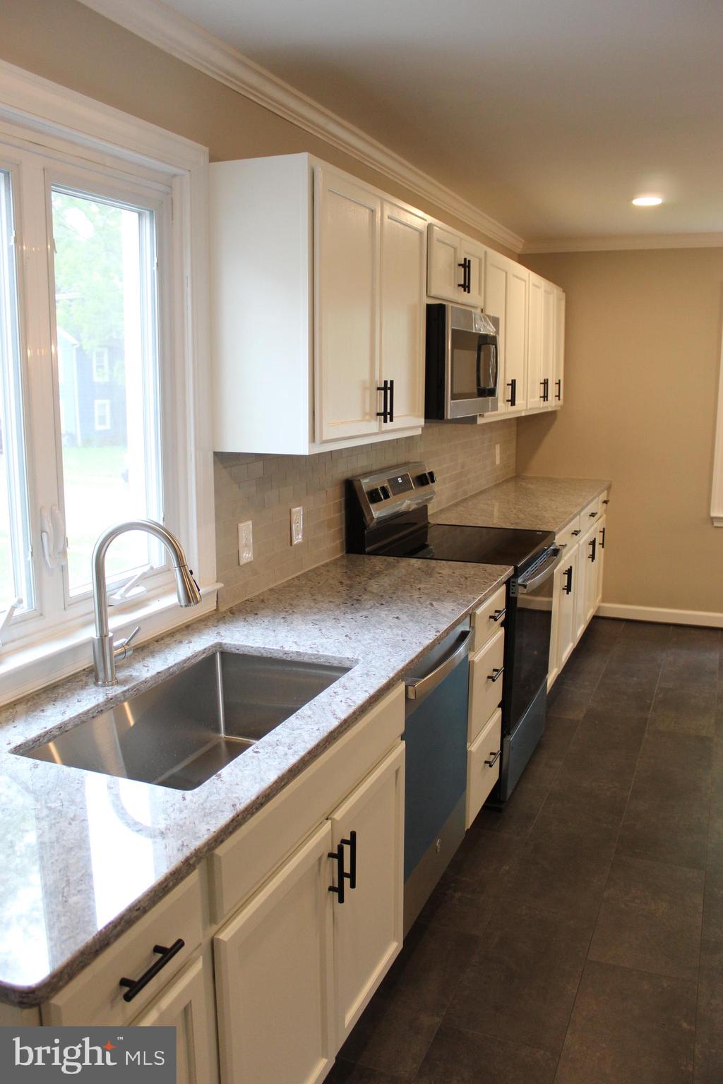 401 Forest View Road Linthicum Heights, MD 21090 - Photo 48 of 70