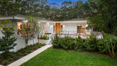 $2,995,000 | 75 Island View Drive West, Sag Harbor, NY 11963