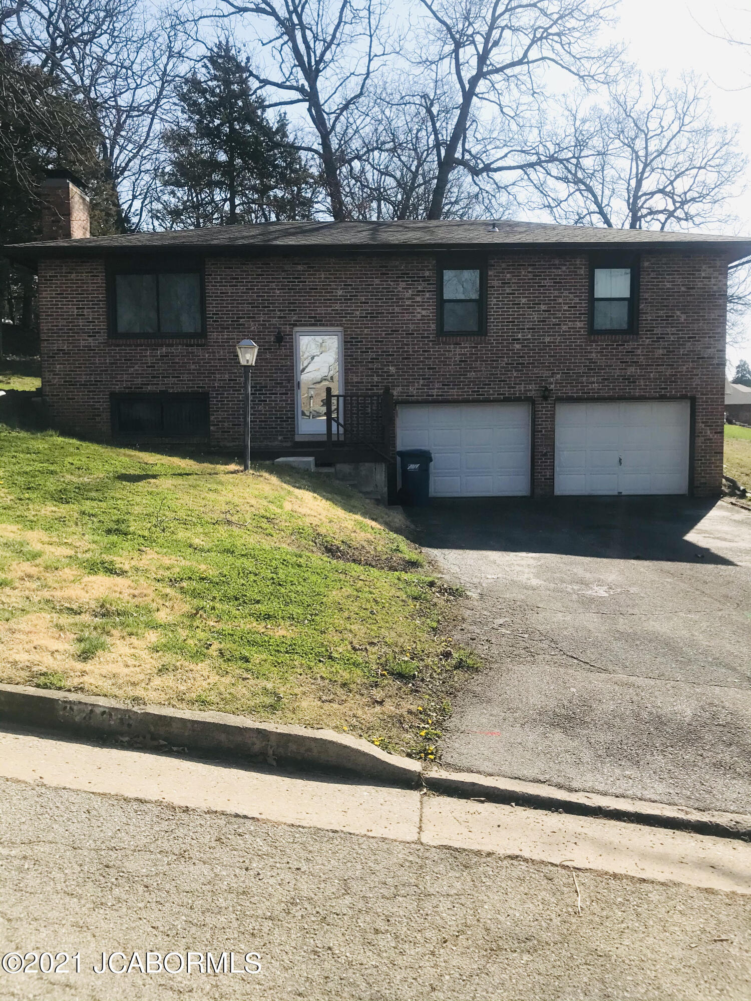 2439 Iven Road Jefferson City, MO 65101 - Photo 1 of 1